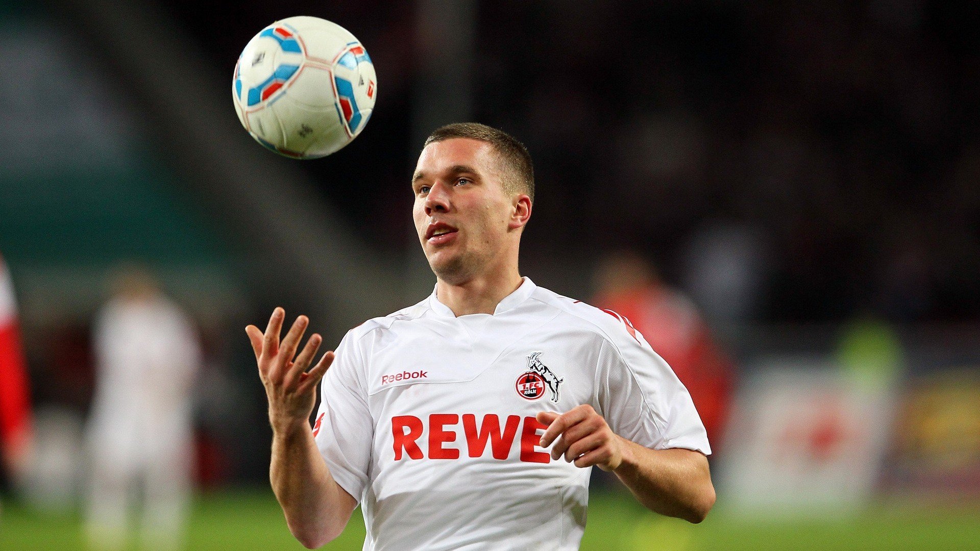 哈兰德的数据支撑了其在当代前锋中的顶尖地位，哈兰德职业生涯数据