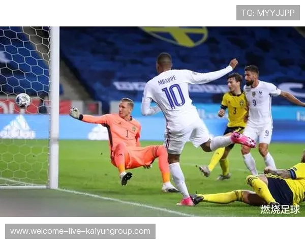 世界杯姆巴佩长驱直入小角度破门制造惊喜